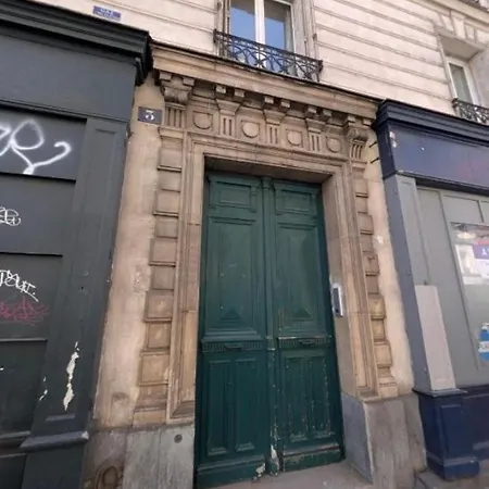 Voltaire * Paris